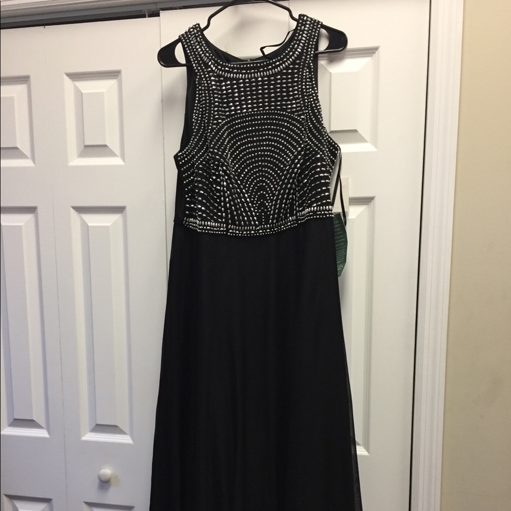 Beautiful elegant black & silver long dress NWT