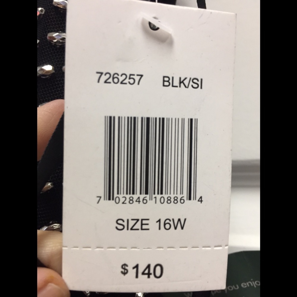 Beautiful elegant black & silver long dress NWT - Picture 4 of 4