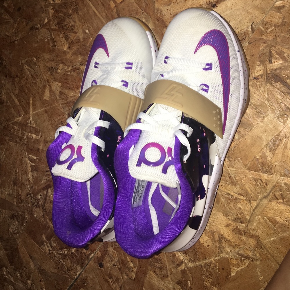 Nike KD PB&J. Youth size 4.5
