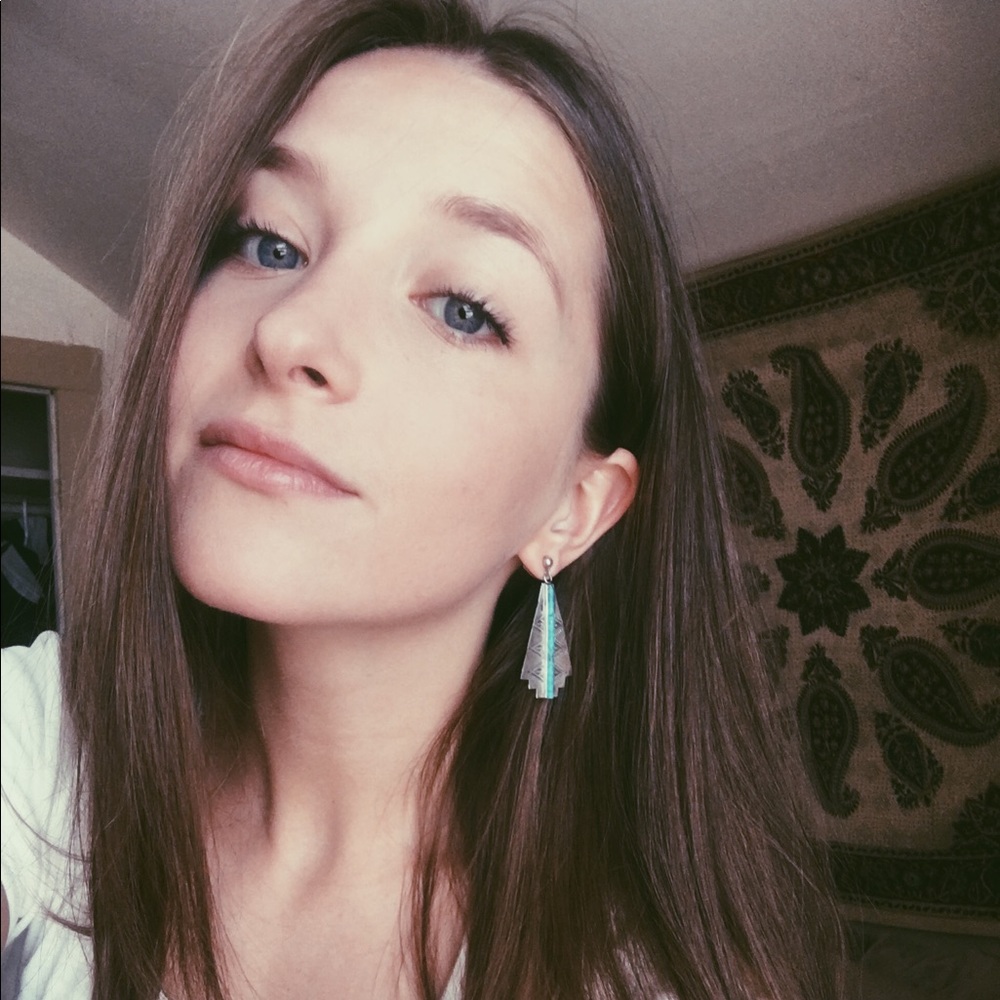 Meet your Posher, Stephanie