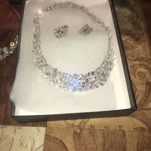 Bridal jewelry set and Tiara