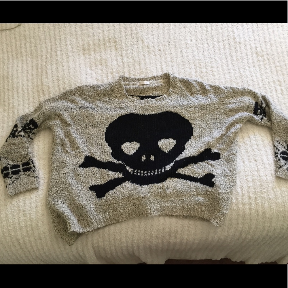 Knit gray and black M. Fredric skull sweater