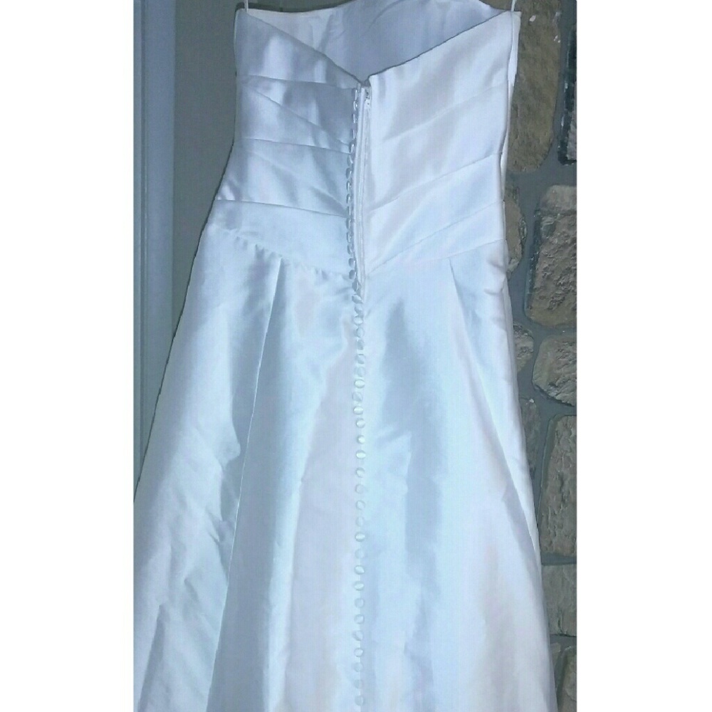 Brand new wedding dress