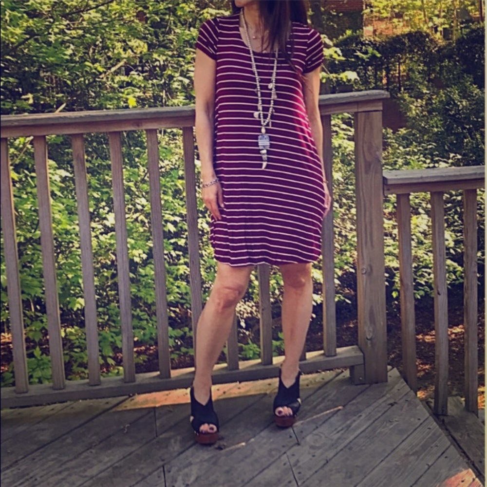 🌟 HOST PICK! 🆕 Burgundy Striped Swing Dress
