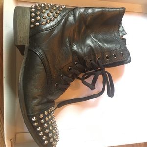 Steve Madden combat boots