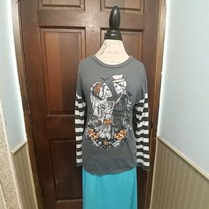 Skelton bride and groom top