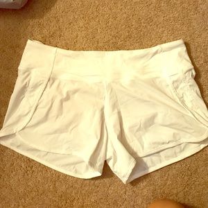 NWOT Lululemon shorts 10