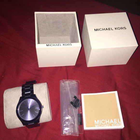 Michael Kors Watch - Picture 2 of 4