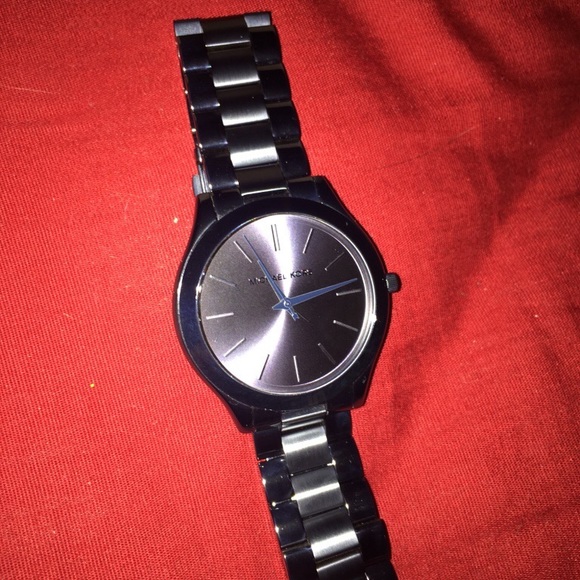 Michael Kors Watch - Picture 3 of 4