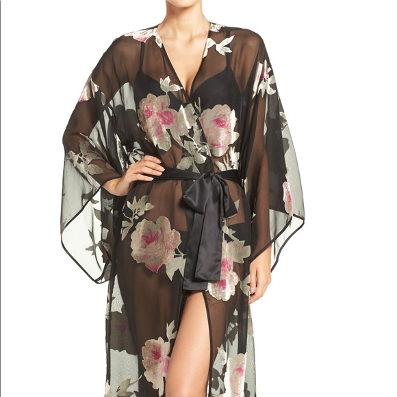 Natori rose velvet robe