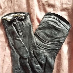 MK leather gloves