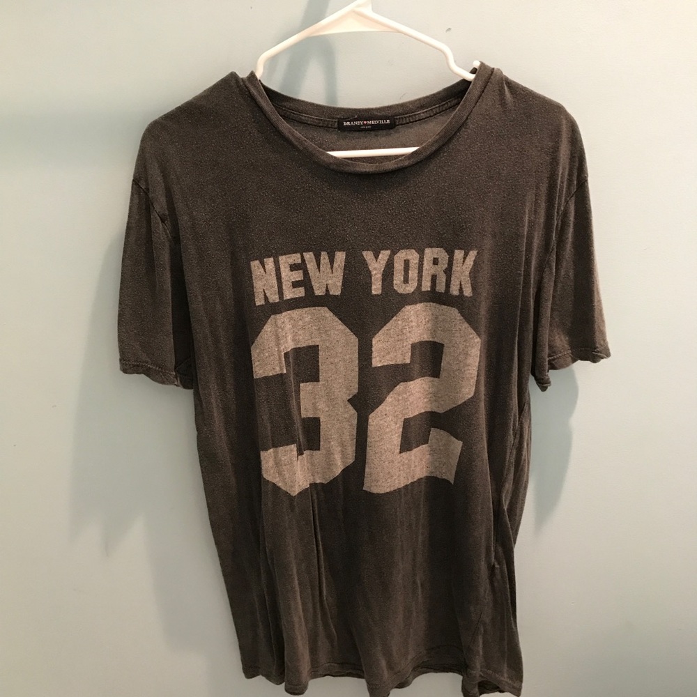 Brandy Melville gray New York tshirt