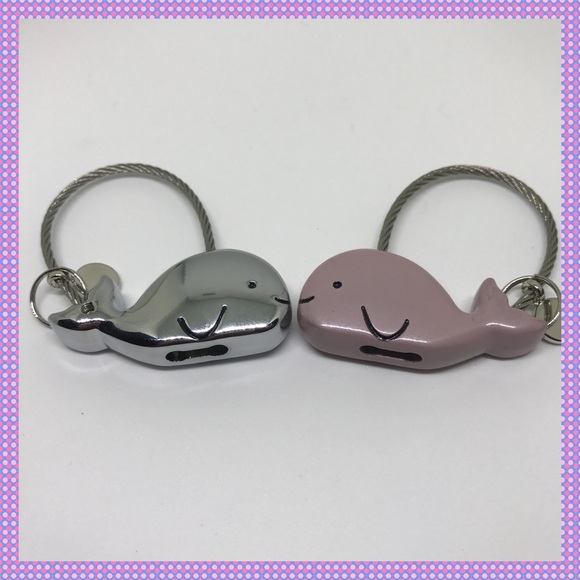 🐳ADORABLE Two-Piece Whale Keychains🐳 - Picture 2 of 4