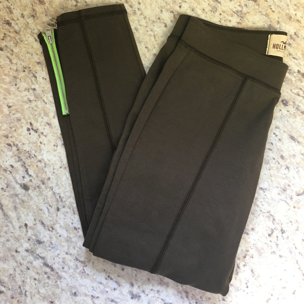 FINAL PRICE! Olive Green Hollister Leggings: NWOT