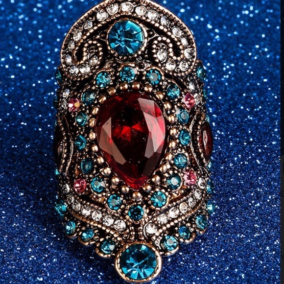 HOST PICKππNew antique style sapphire ring size8 - Picture 2 of 3