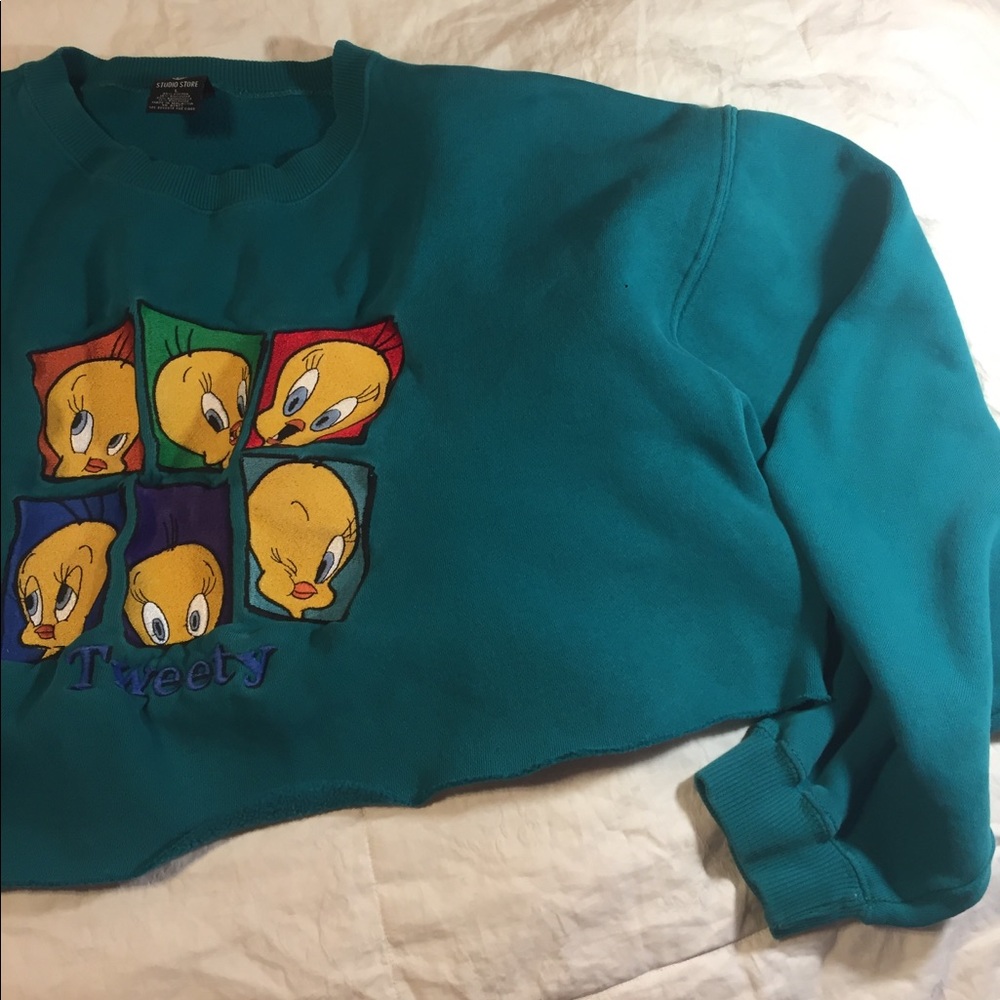 Vintage Oversized Tweety Crop Top Sweatshirt