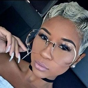 🎟️(Negotiable) BRAND NEW- Gold Women's Sunglasses