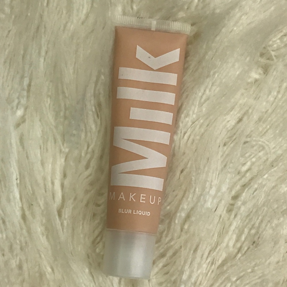 Blur liquid matte foundation