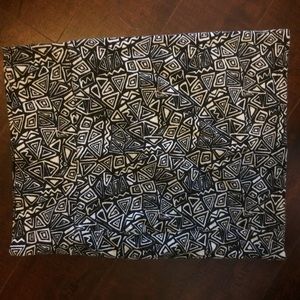 Abstract Black and white F21 Bodycon miniskirt