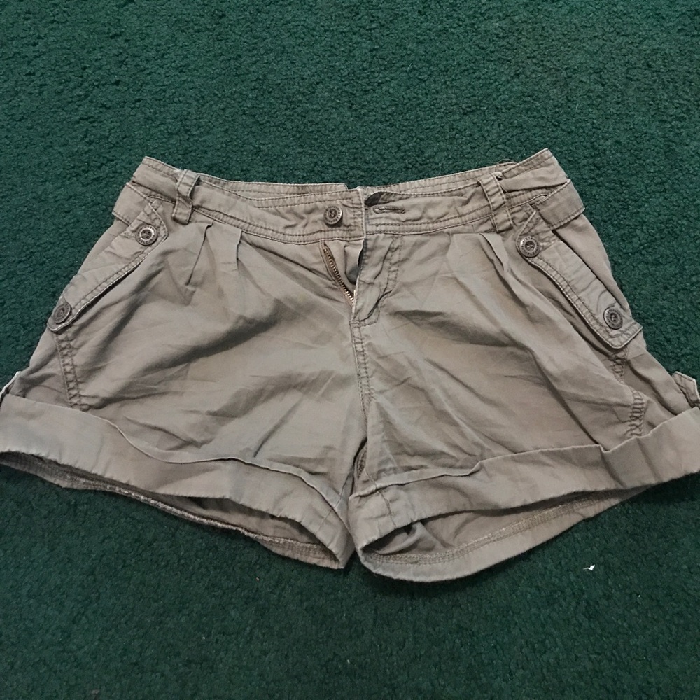 Forever 21 - Army green shorts
