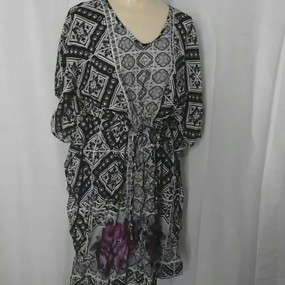 lola p Dresses & Skirts - Lola P Short kaftan