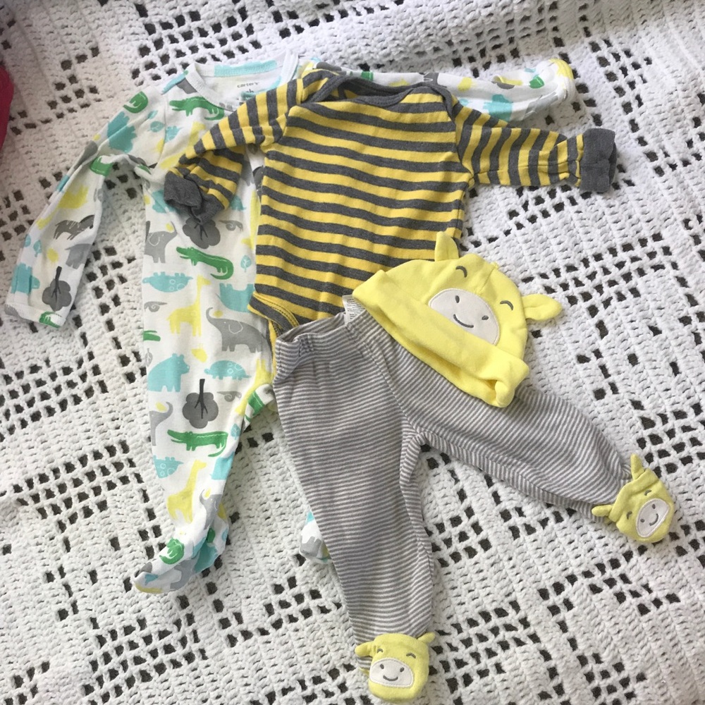 Carters sleeper and outfit