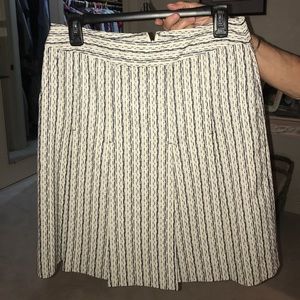 Tory Burch navy and white pleated skirt