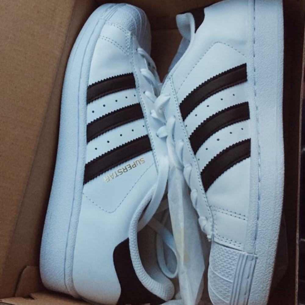 Adidas superstars
