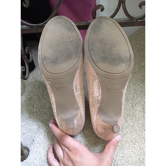 Gold sparkle heels - Picture 7 of 7