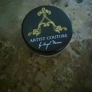 Artist Couture Highlighter in Mermaid Fantasy.