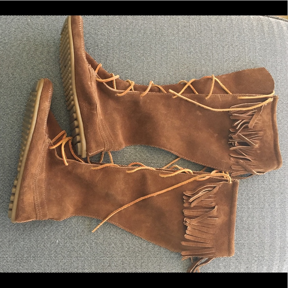 Minnetonka front lace hardsole knee high boots