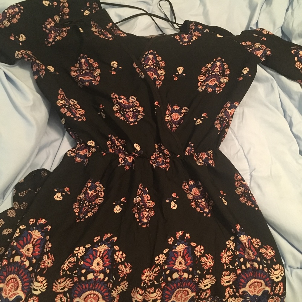 Romper - Picture 2 of 2