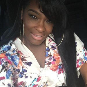 Meet your Posher, Yolanda