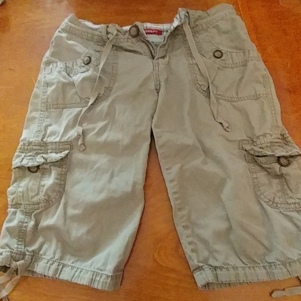 Light brown Unionbay Capri Shorts with drawstrings