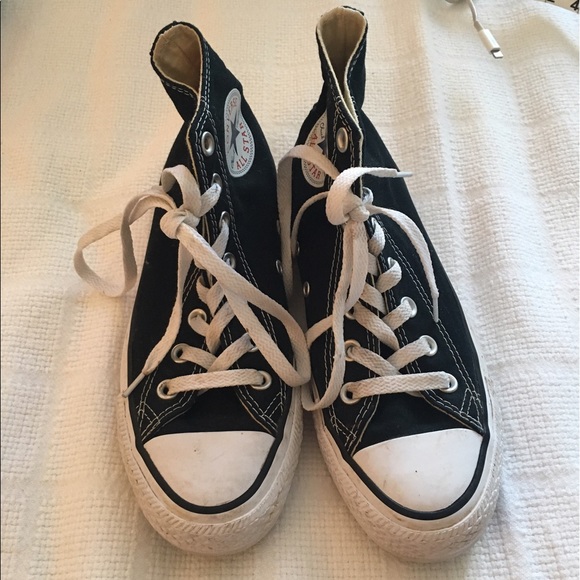 Converse Shoes - Black hi top Converse