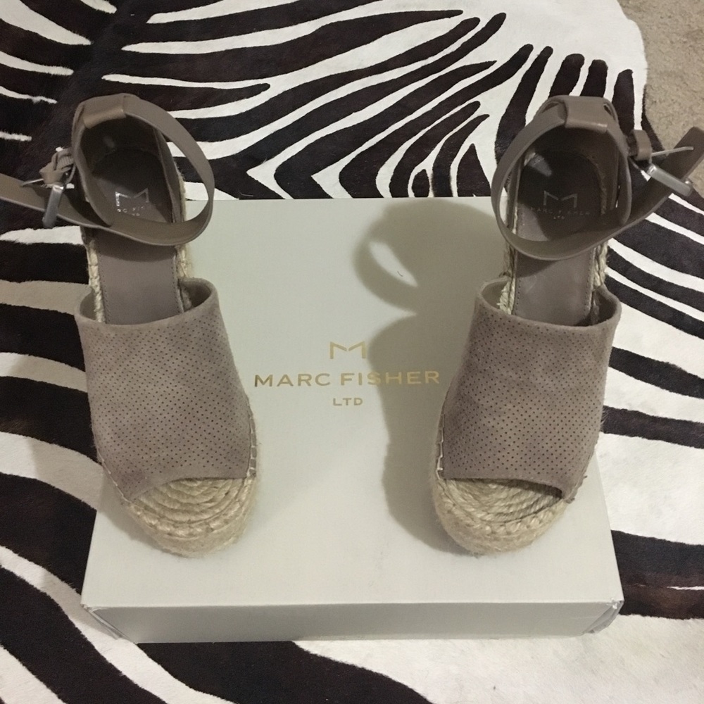 Marc Fisher LTD grey perforated grey wedge