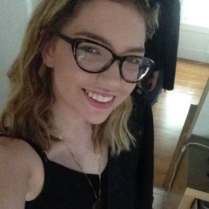 Meet your Posher, Ella