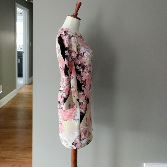 Like NEW XS floral Bar III 👗 - Picture 2 of 6