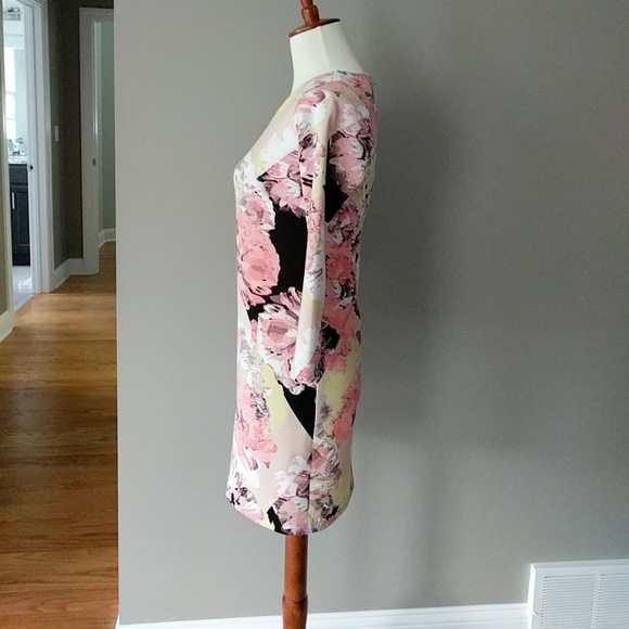 Like NEW XS floral Bar III 👗 - Picture 4 of 6