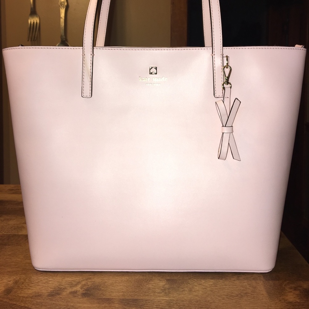 Authentic Kate Spade Tote ♠️EXCELLENT condition!