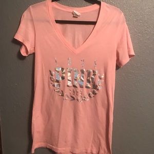 VS PINK // Medium V-Neck