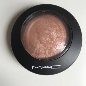 Mac Mineralized Skin Finish