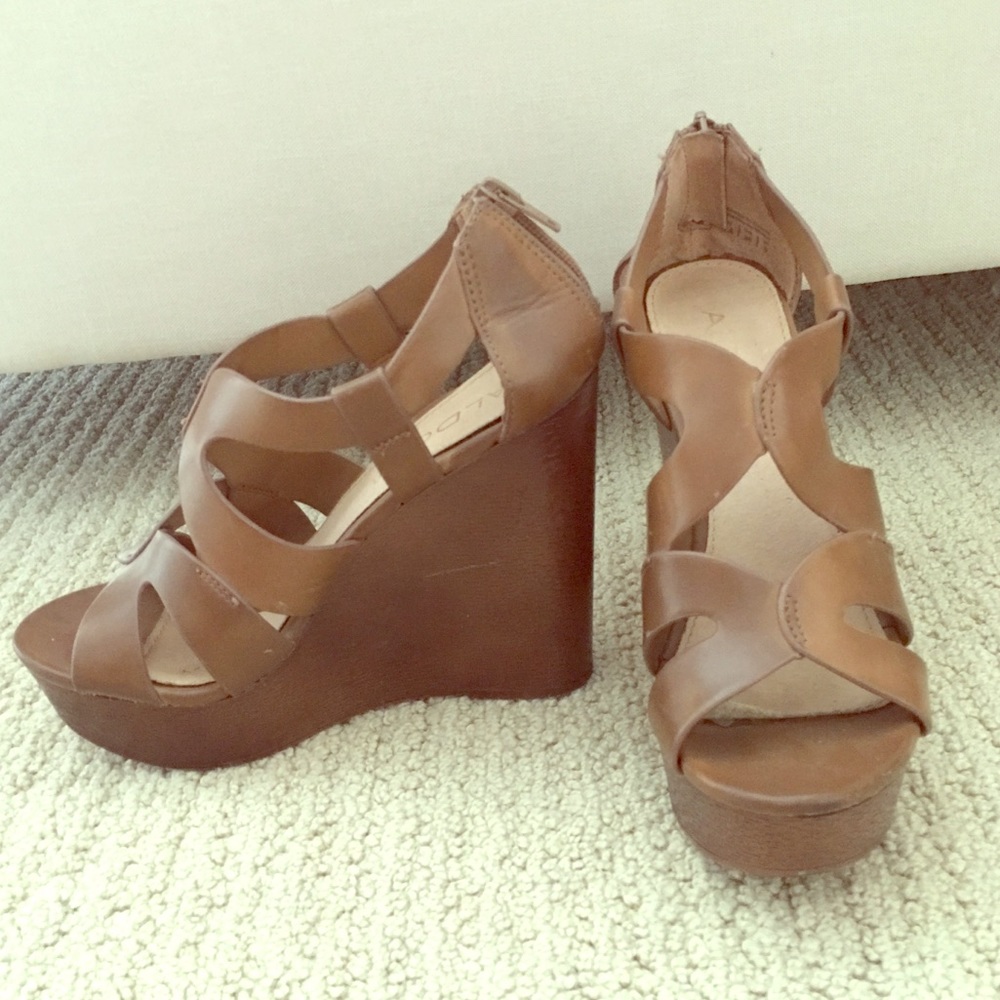 Chestnut Brown Aldo Wedges