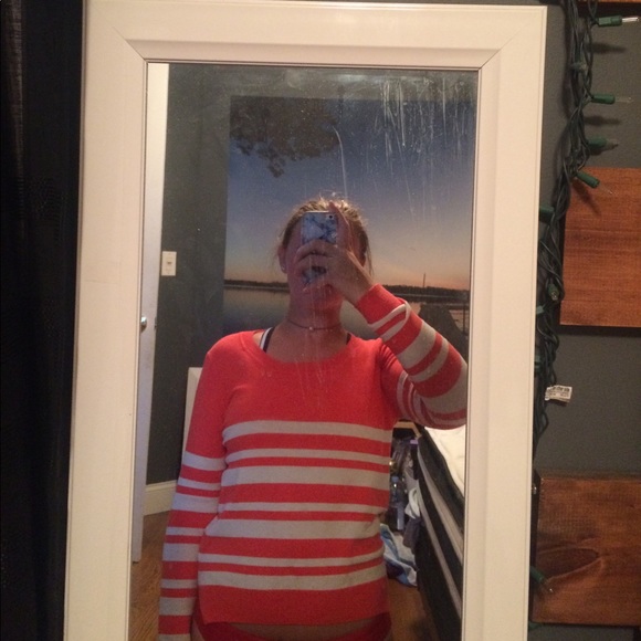 Sweater - Picture 3 of 3