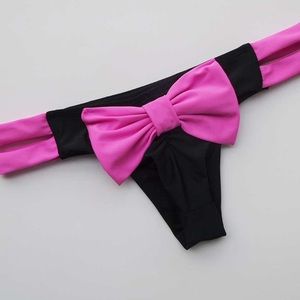 Cheeky bathing suit bottom