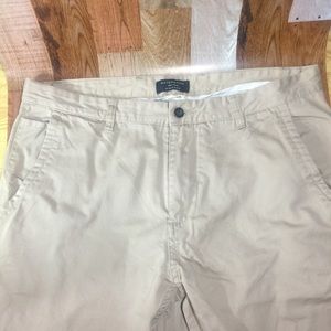 Men's khakis, Size 40