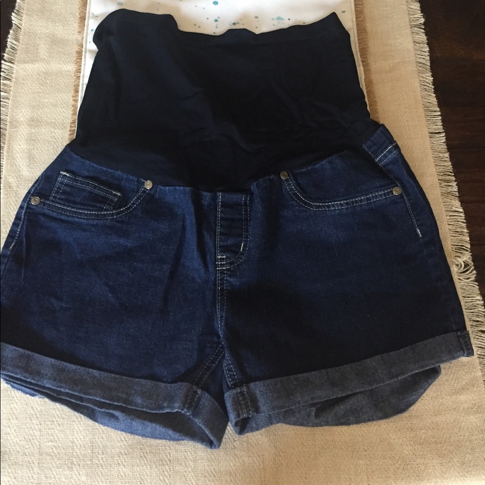 Maternity jeans shorts