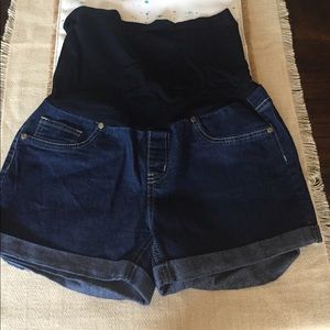Maternity jeans shorts