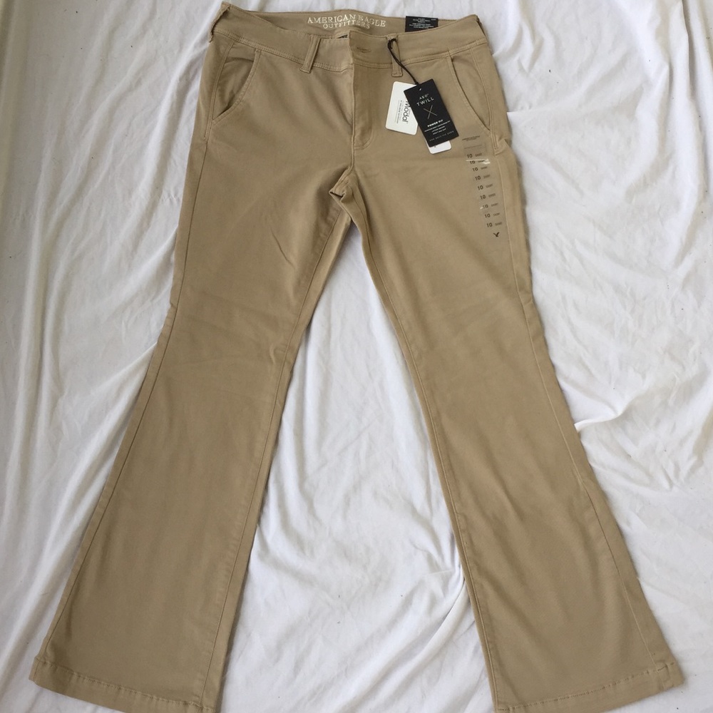 American Eagle Kick Boot mid rise Stretch NEW