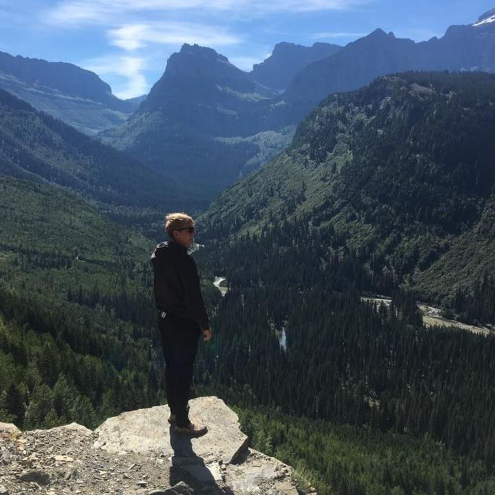 Meet your Posher, Danielle